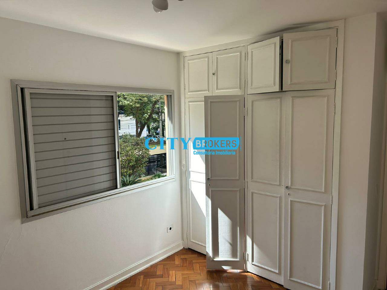 Apartamento para alugar com 3 quartos, 140m² - Foto 12