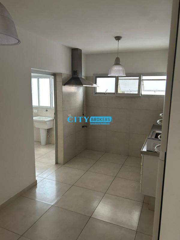 Apartamento para alugar com 3 quartos, 140m² - Foto 14