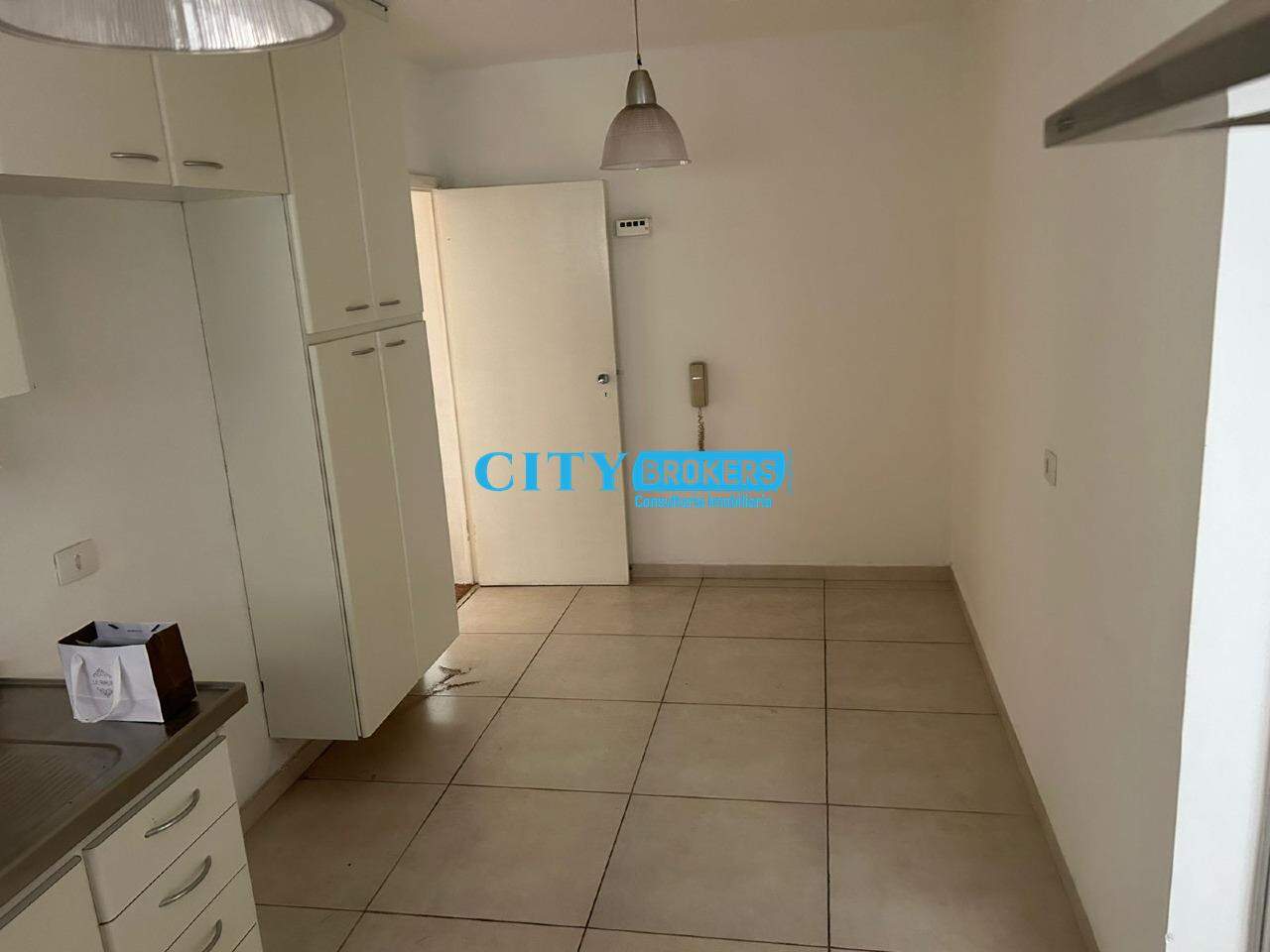 Apartamento para alugar com 3 quartos, 140m² - Foto 17