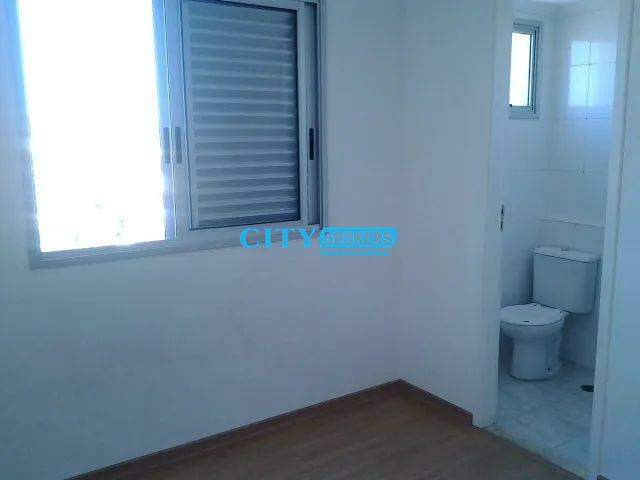 Apartamento para alugar com 2 quartos, 55m² - Foto 11