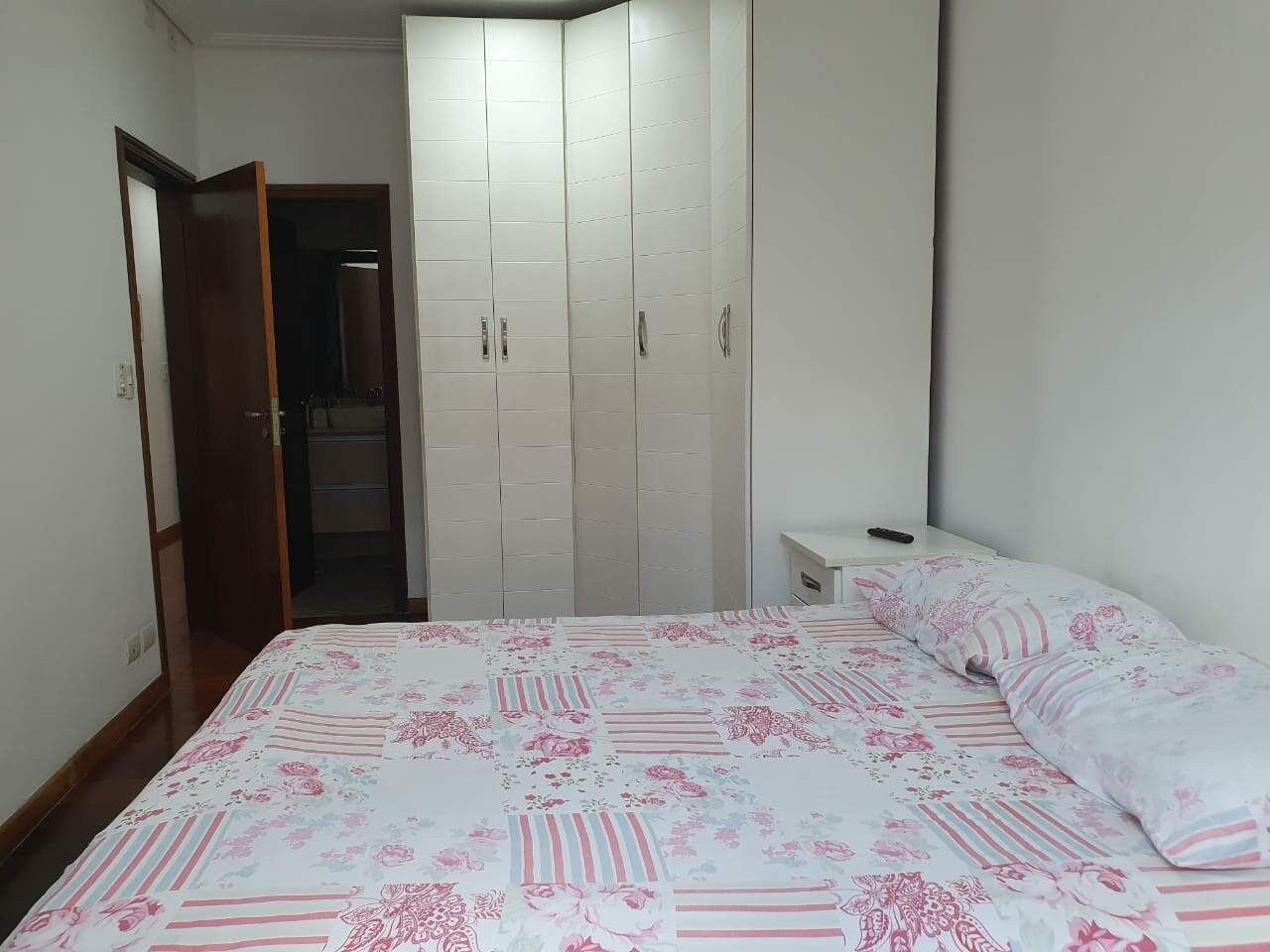 Casa à venda com 3 quartos, 300m² - Foto 10