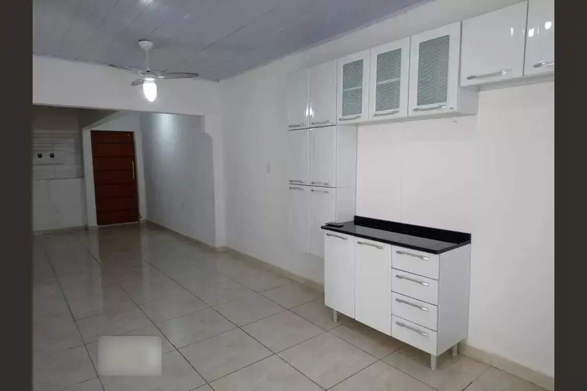 Casa à venda com 6 quartos, 270m² - Foto 5