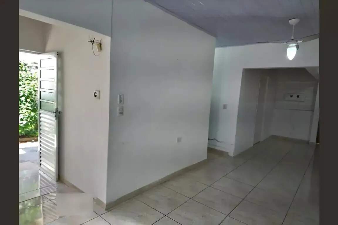 Casa à venda com 6 quartos, 270m² - Foto 14