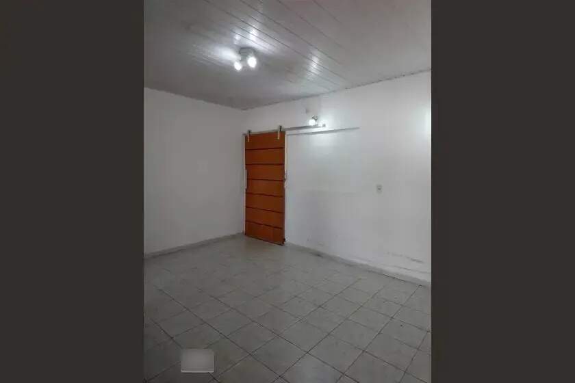 Casa à venda com 6 quartos, 270m² - Foto 18