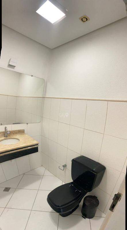 Imóvel Comercial para alugar — Luzia, 5 quartos (3 suítes), 260 m² — foto 6