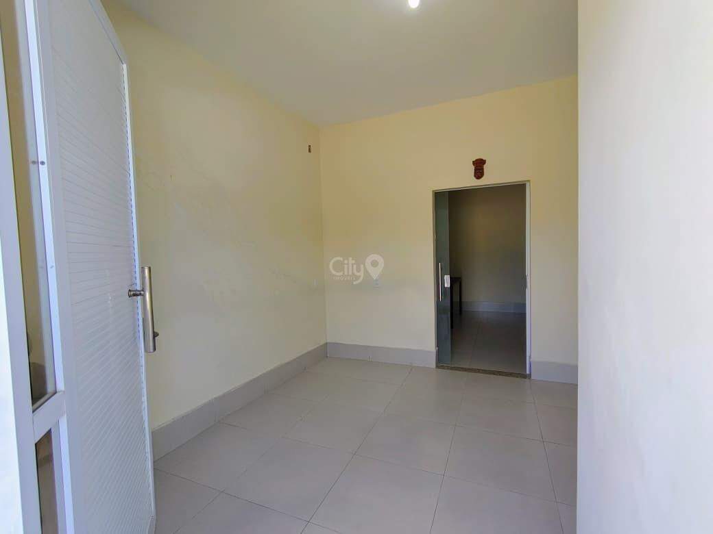Galpão / Depósito / Armazém para alugar — Atalaia, 4 quartos (1 suíte), 377 m² — foto 2