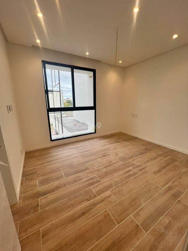 Casa de Condomínio à venda — Alphaville, 4 quartos (2 suítes), 204 m² — foto 2