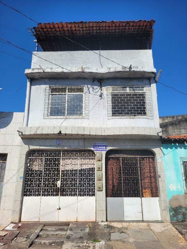 Casa à venda — Industrial, 9 quartos (1 suíte), 360 m² — foto 1