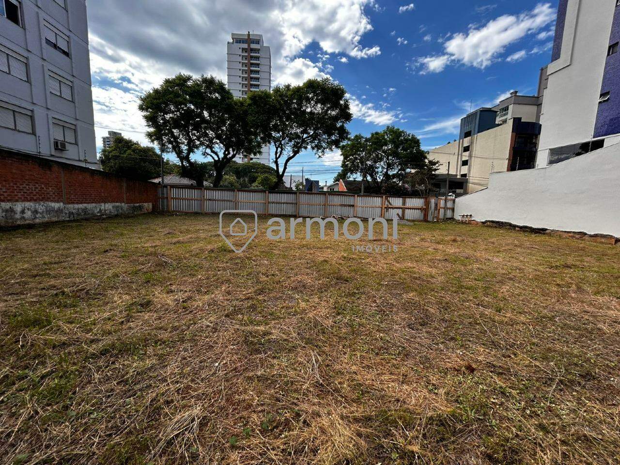 Lote à venda no Centro: 