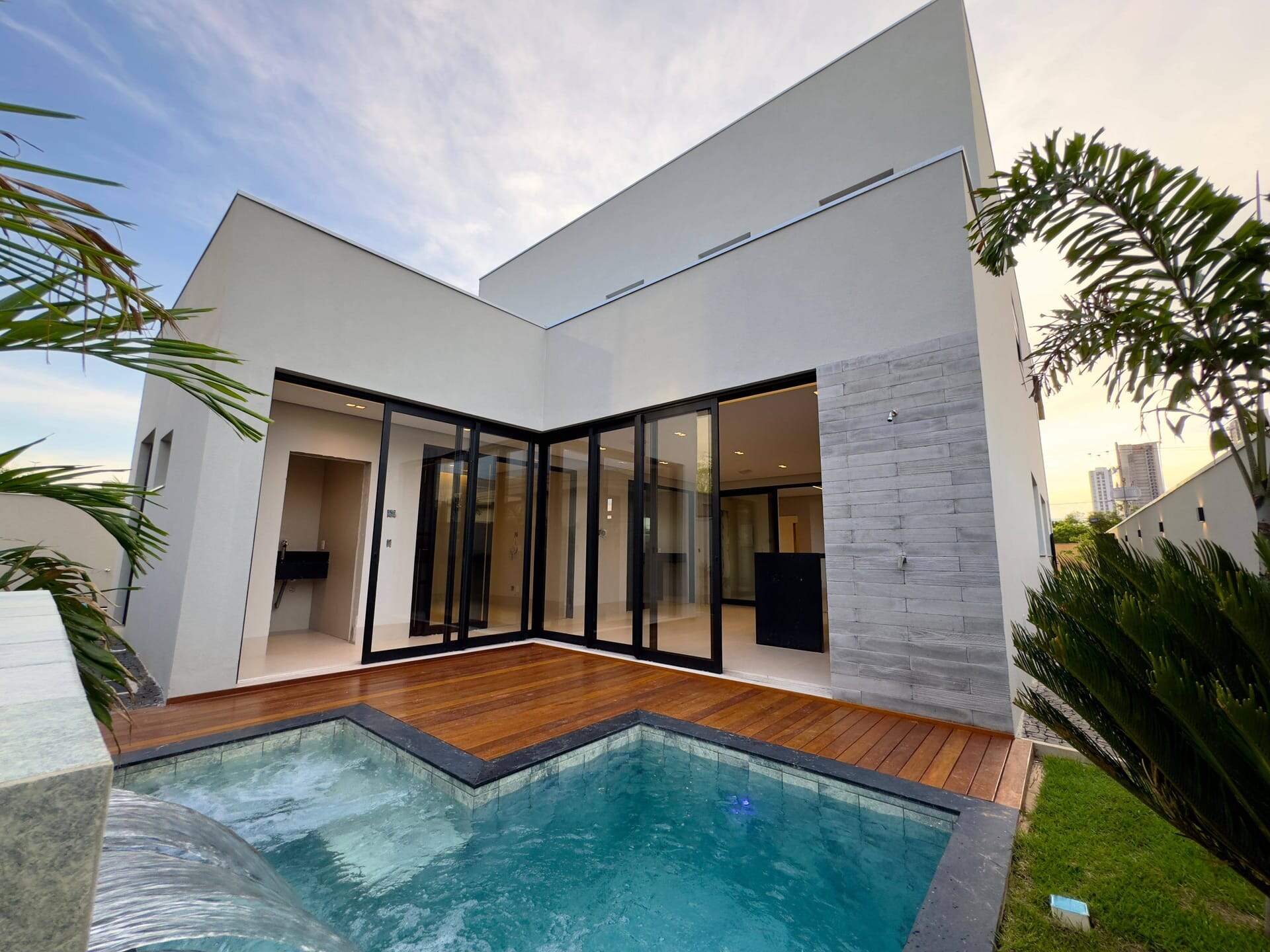 Casa à venda no Plano Diretor Sul: 