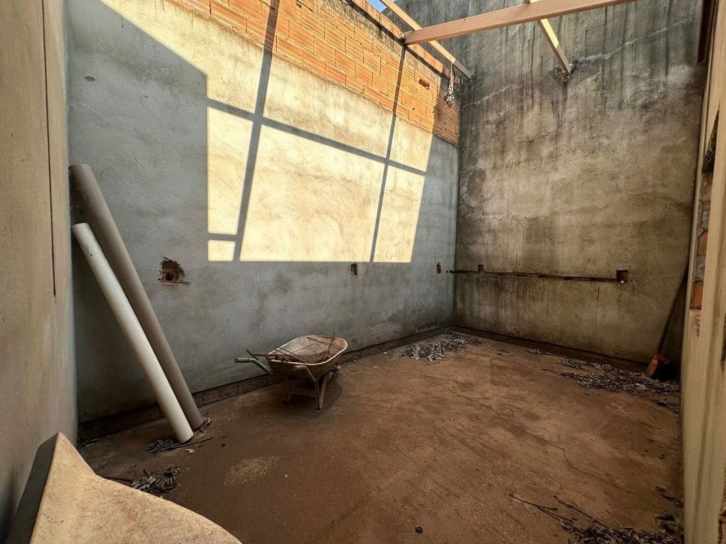Casa à venda no Luzimangues: 