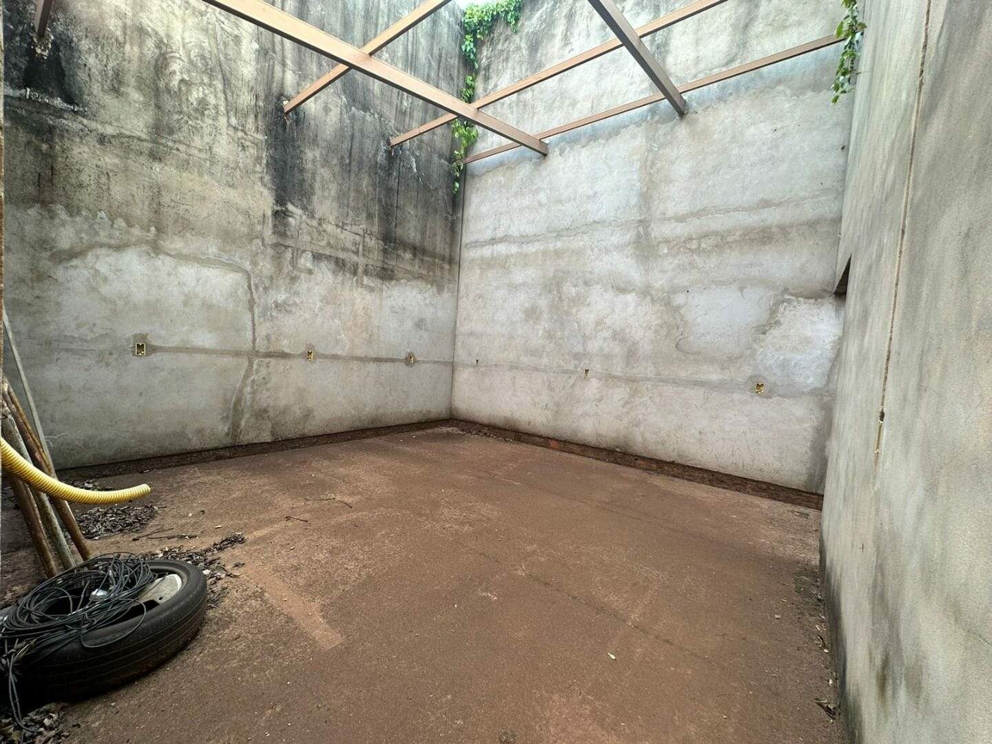 Casa à venda no Luzimangues: 