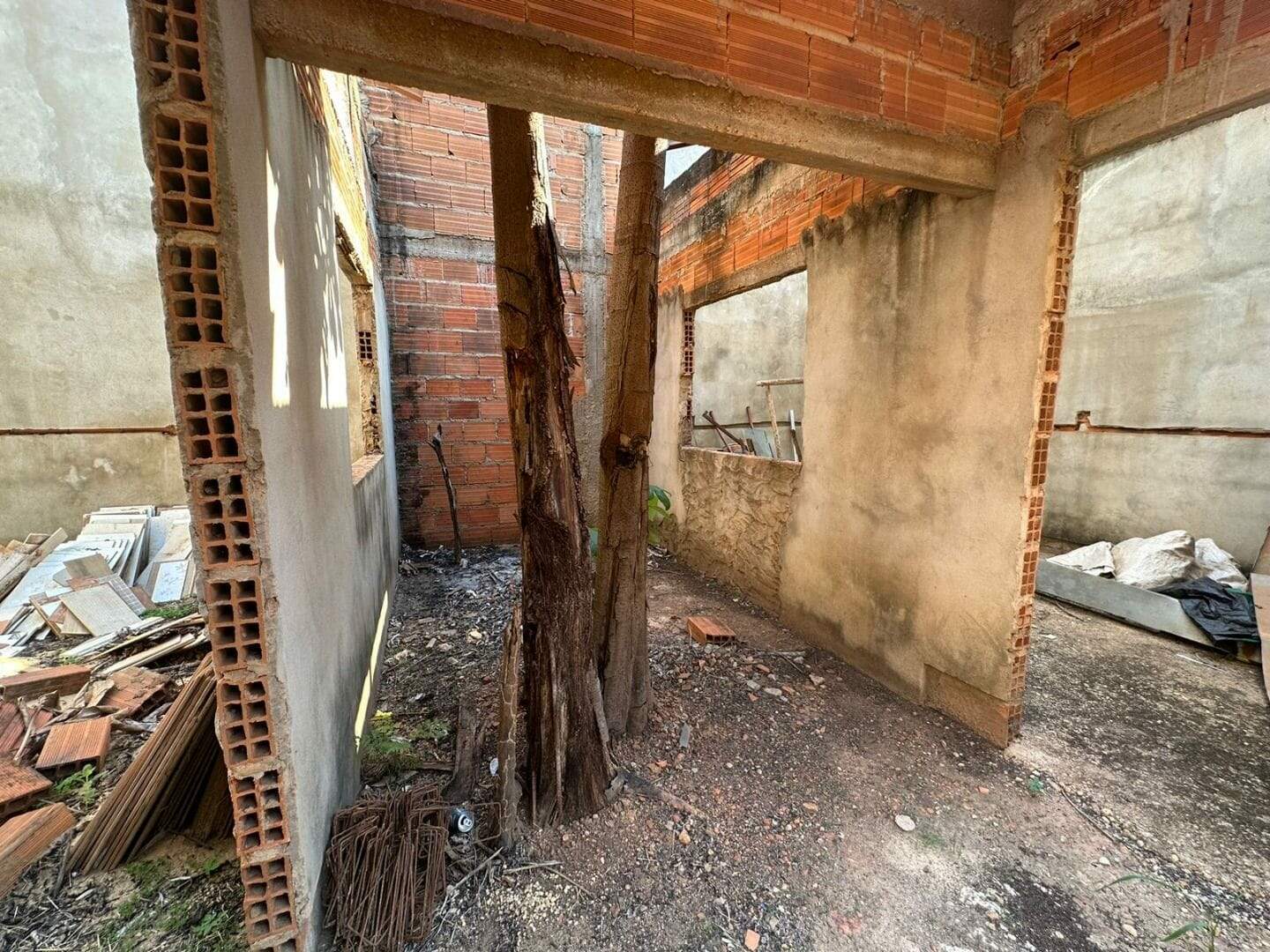 Casa à venda no Luzimangues: 