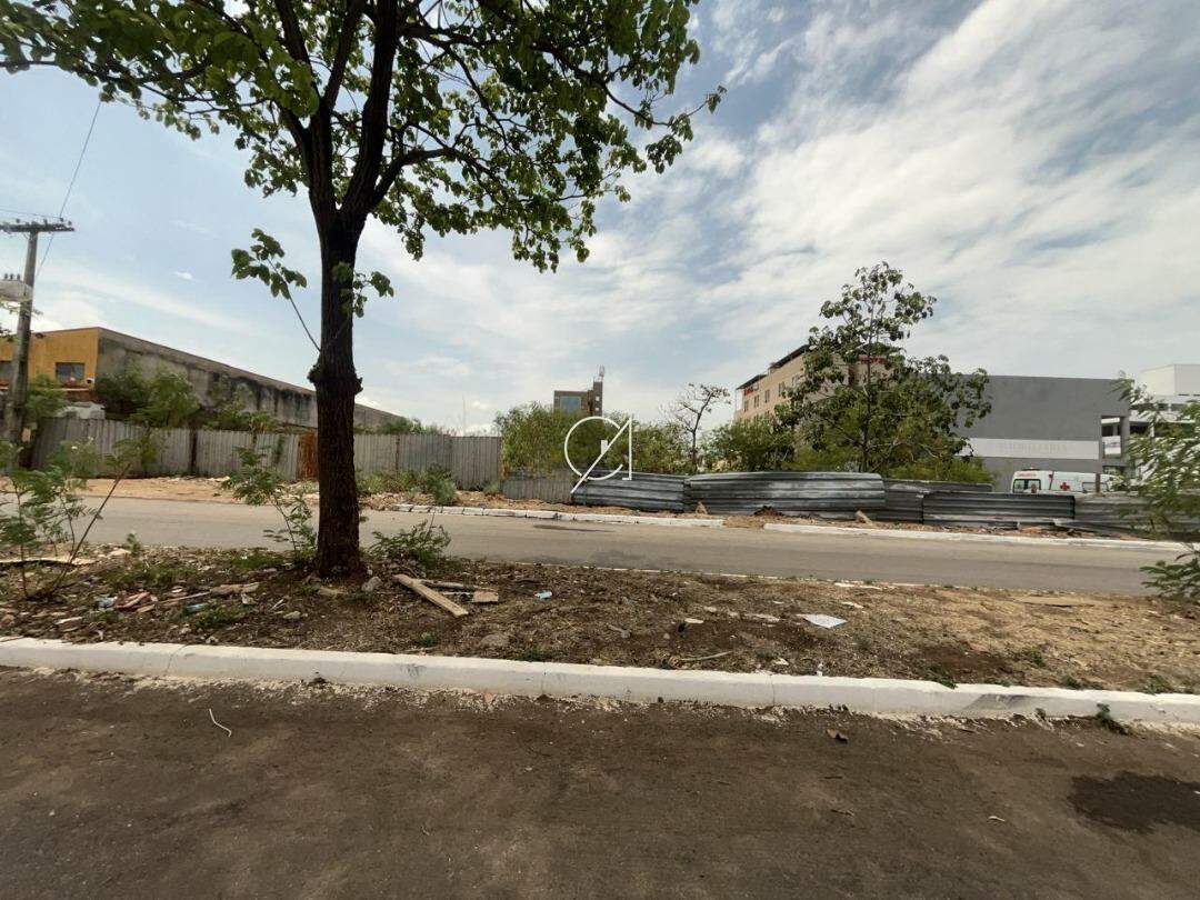 Lote à venda no Plano Diretor Sul: 
