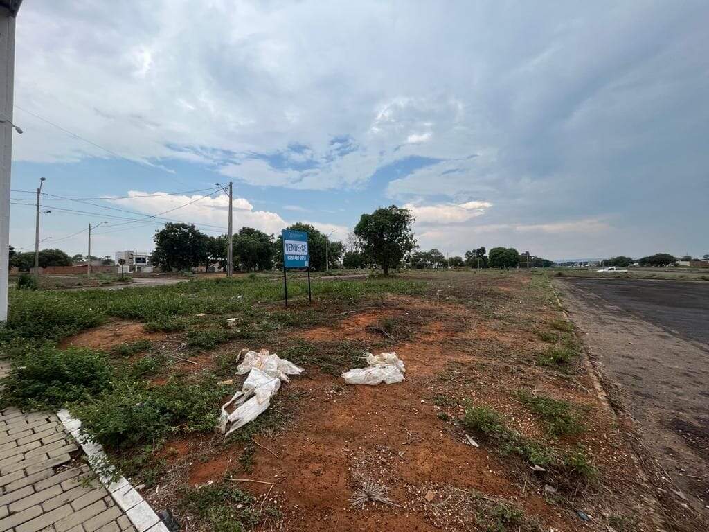 Lote à venda no Plano Diretor Sul: 