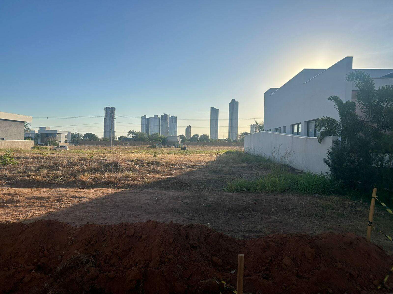 Lote à venda no Plano Diretor Sul: 
