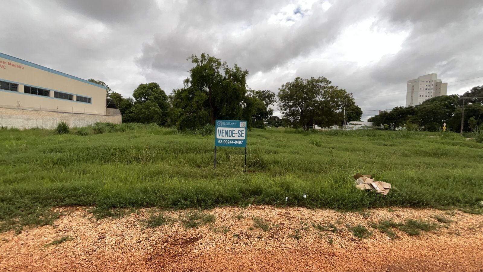 Lote à venda no Plano Diretor Sul: 