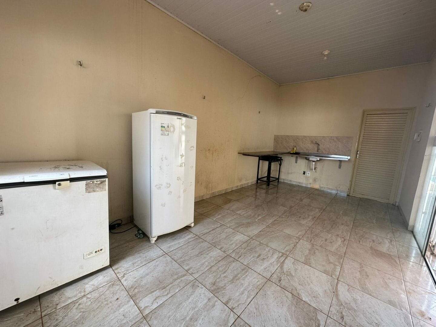 Salão à venda no Loteamento Bertaville: 