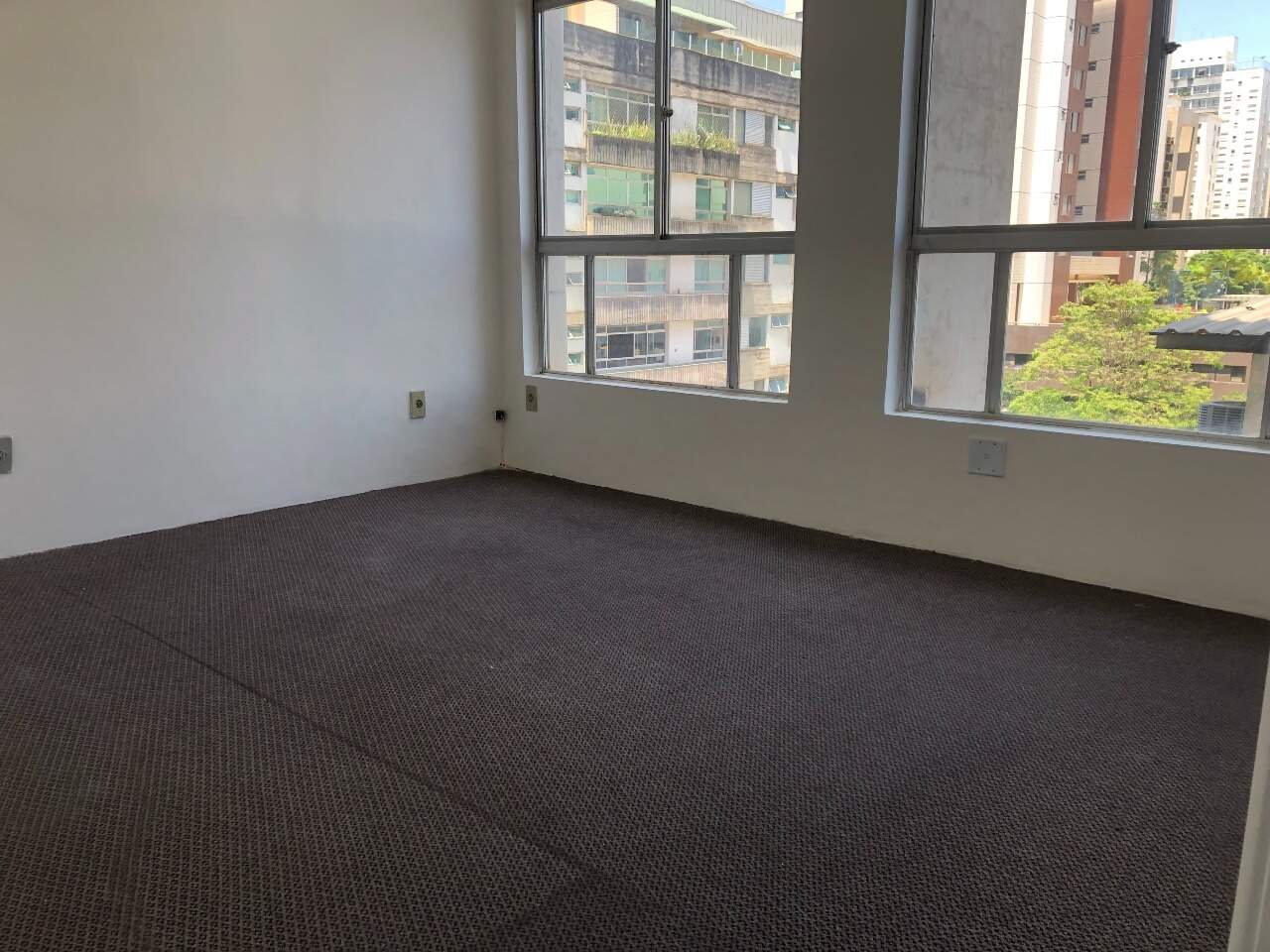 Sala para aluguel no Savassi: 