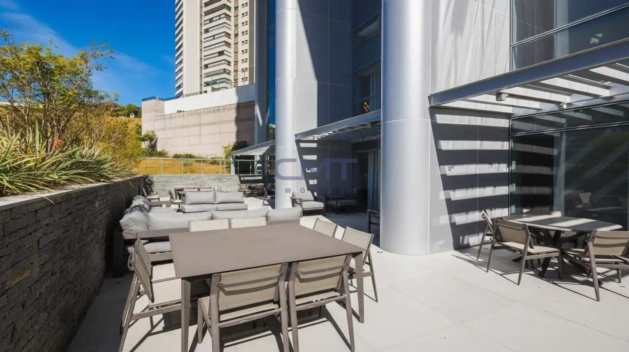 Apartamento à venda no Vale do Sereno: Terraço do salão de festas