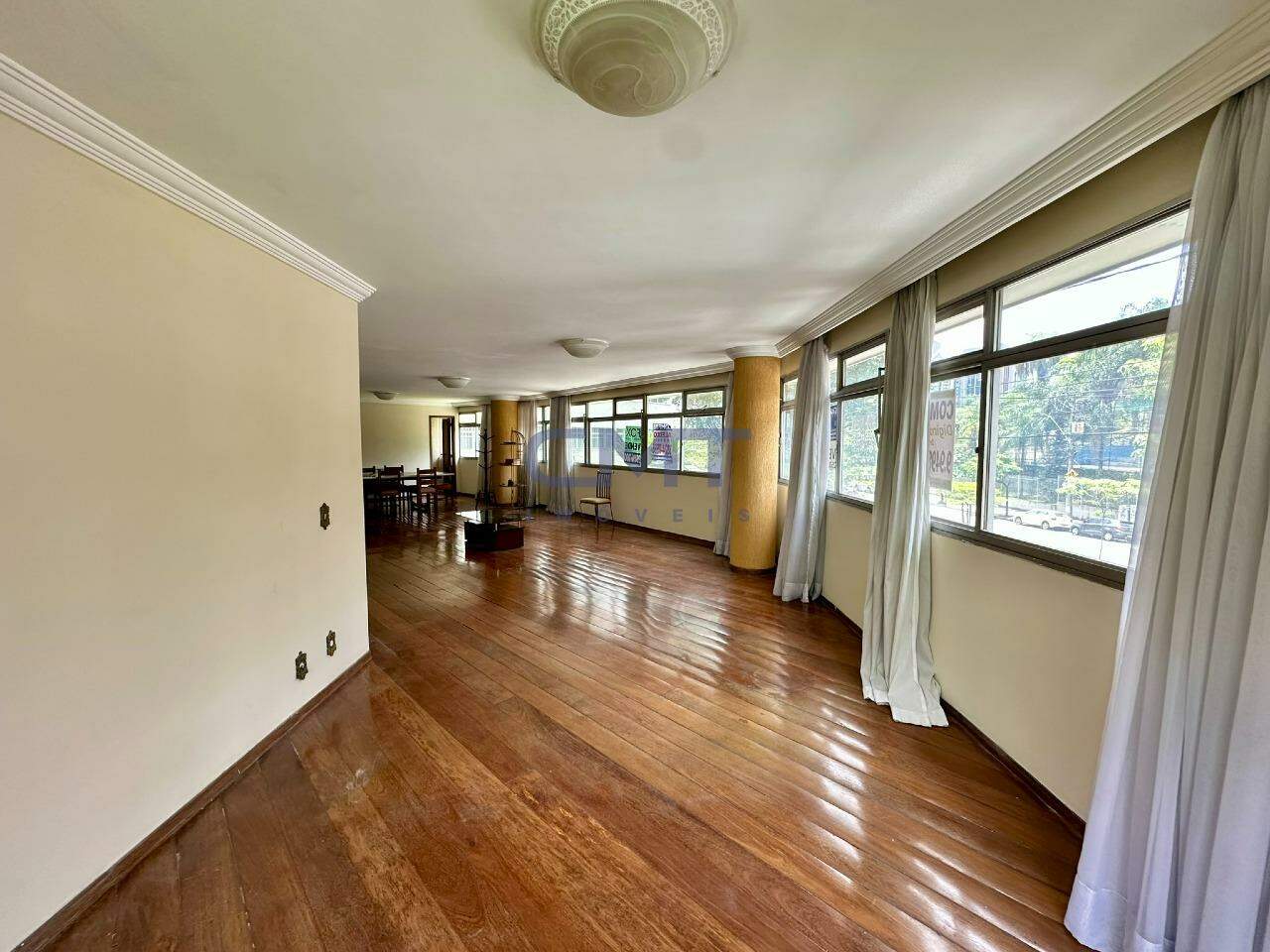 Apartamento à venda no Lourdes: 