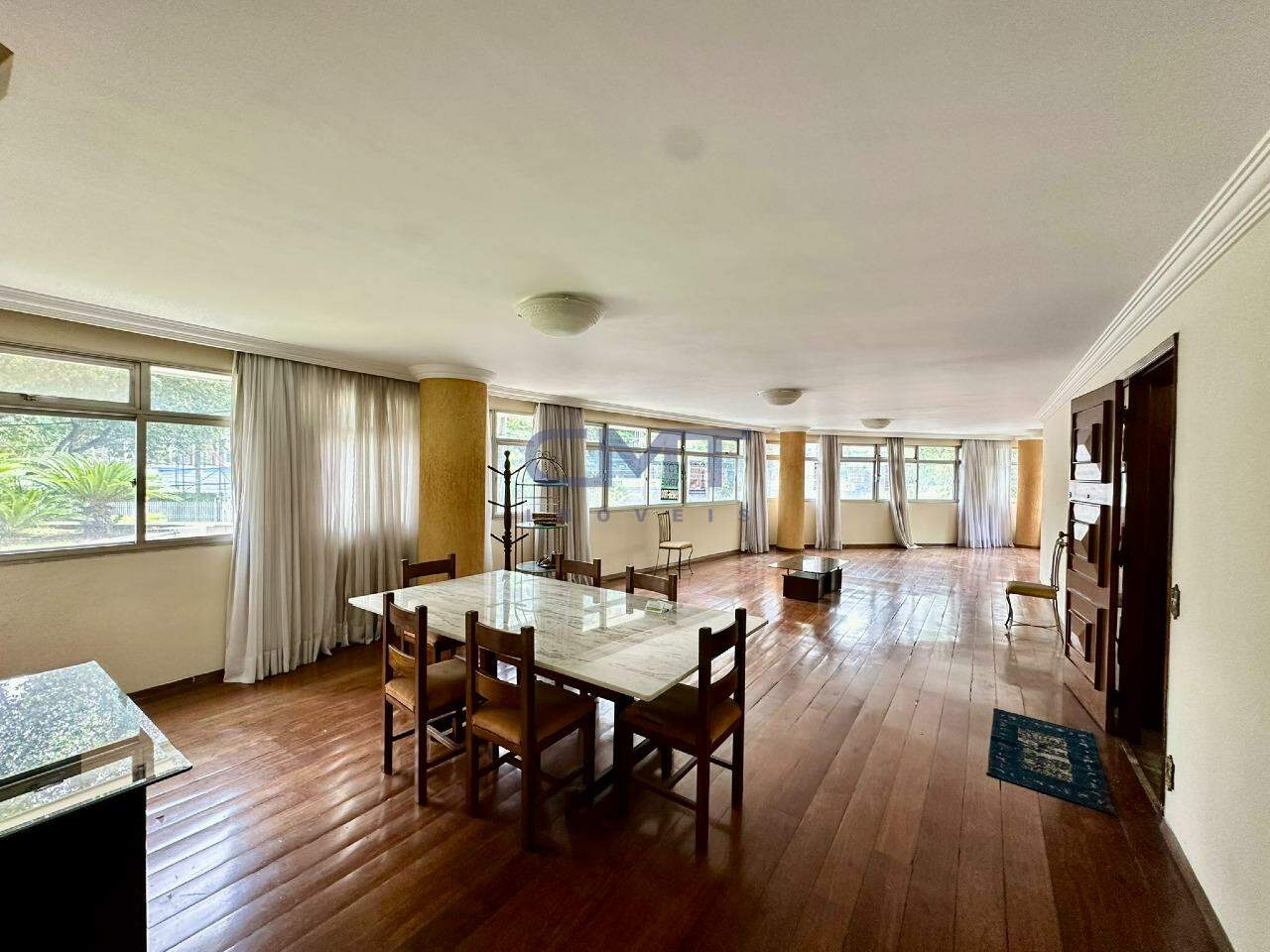 Apartamento à venda no Lourdes: 