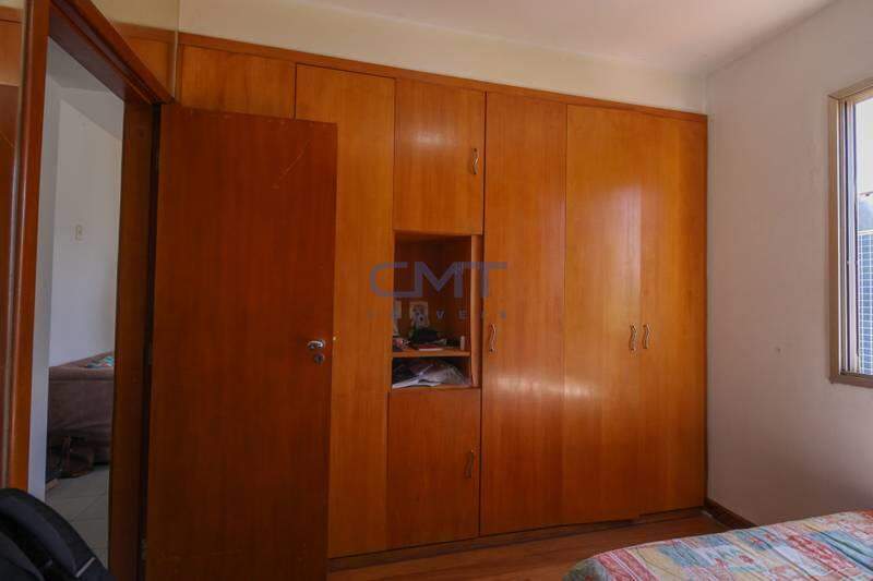 Apartamento à venda no Cruzeiro: 