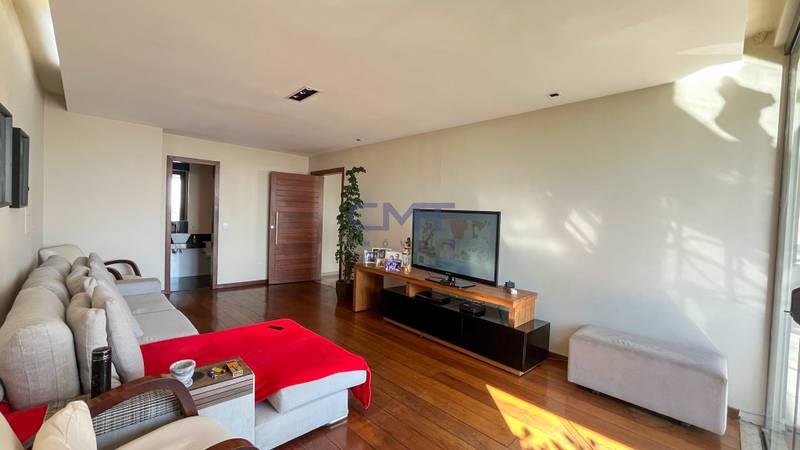 Casa à venda no Mangabeiras: 