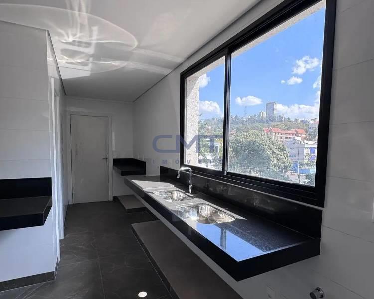 Cobertura à venda no Lourdes: 