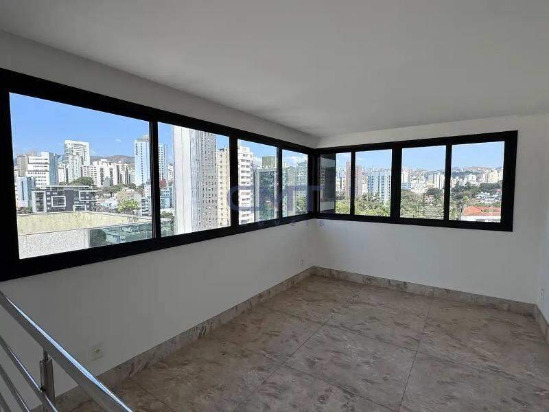 Cobertura à venda no Lourdes: 