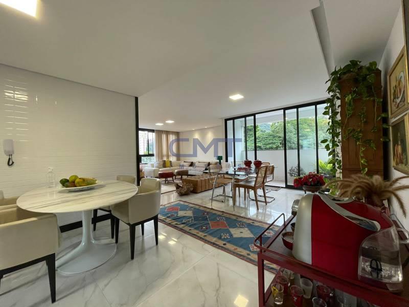 Cobertura à venda no Serra: 