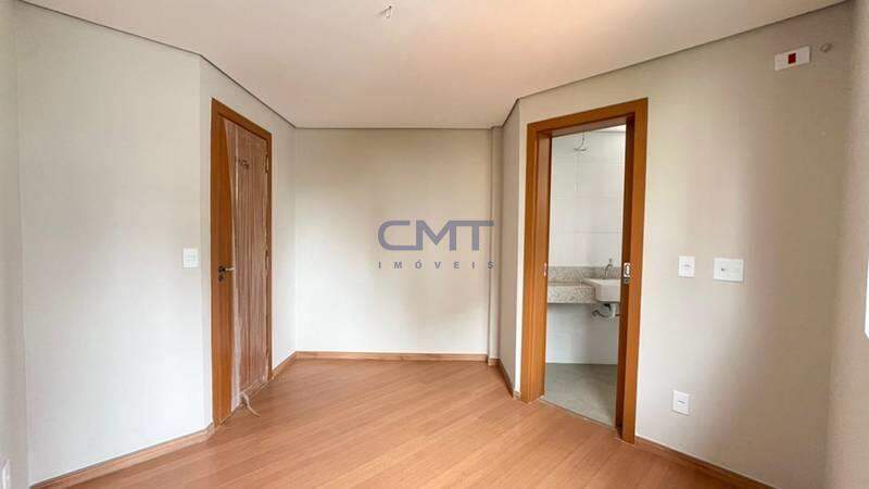 Cobertura à venda no Funcionários : 