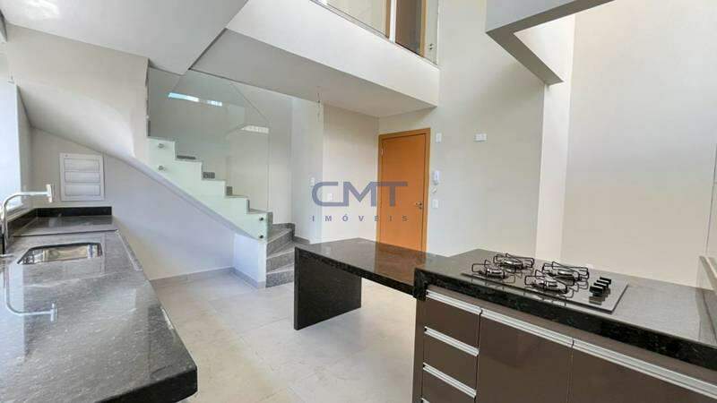 Cobertura à venda no Lourdes: 