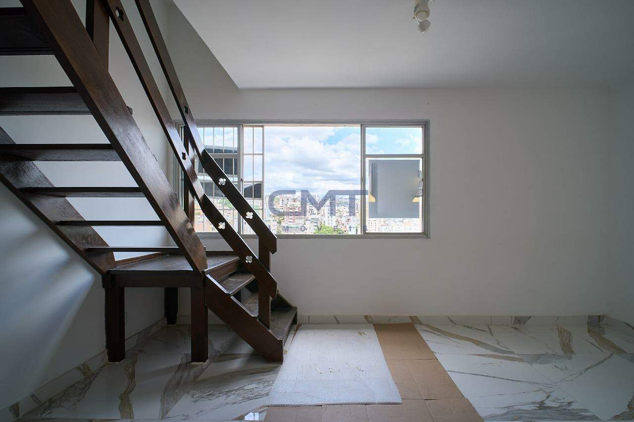 Cobertura para aluguel no Santo Antônio : 