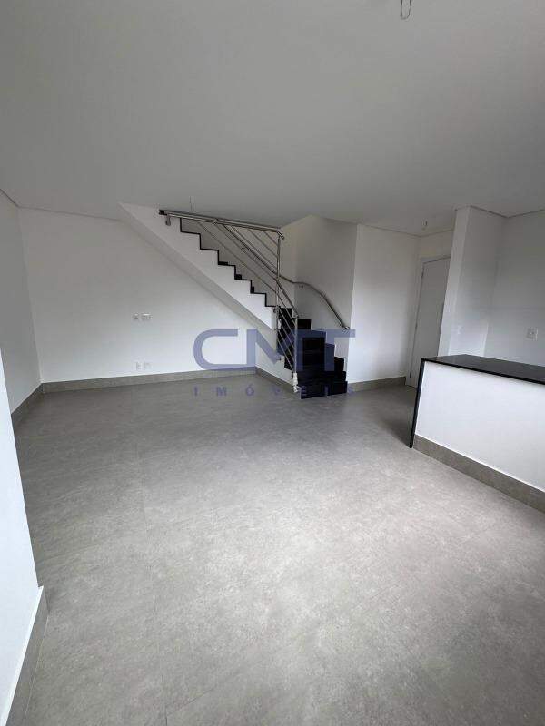 Cobertura à venda no Funcionários : 