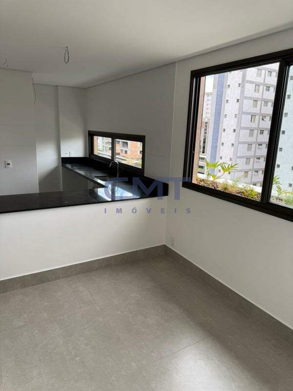 Cobertura à venda no Funcionários : 