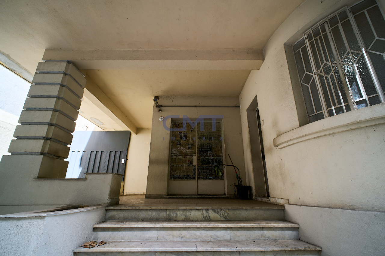 Casa à venda no Lourdes: 