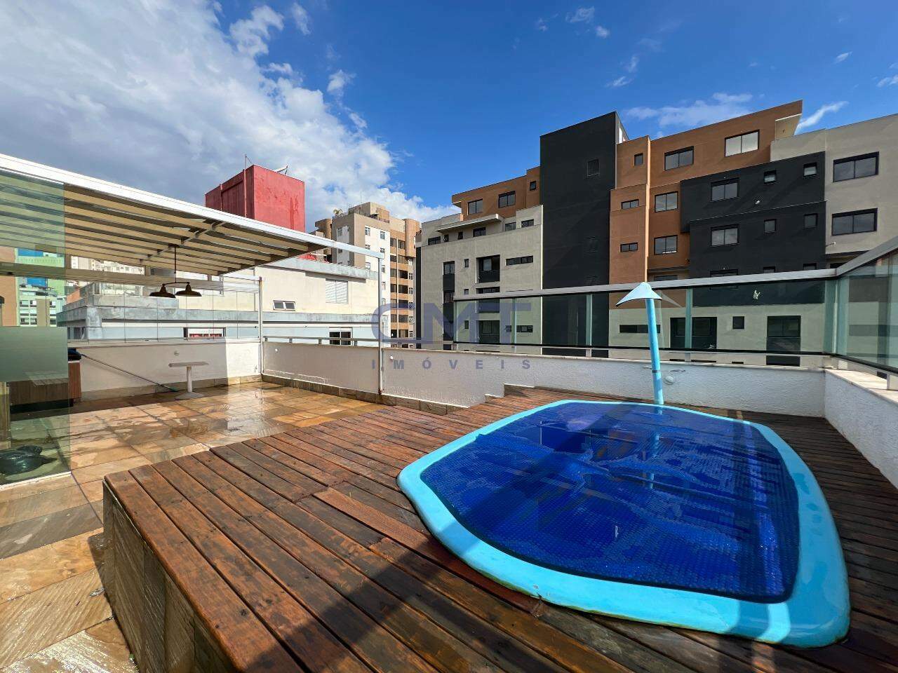 Cobertura à venda no Grajaú : piscina