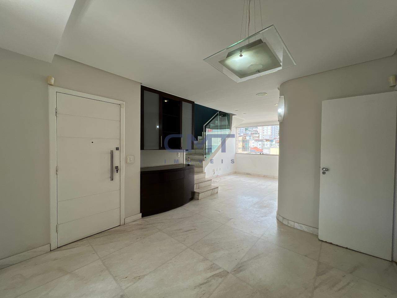 Cobertura à venda no Grajaú : sala