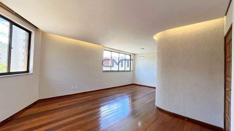 Apartamento à venda no Cruzeiro: 
