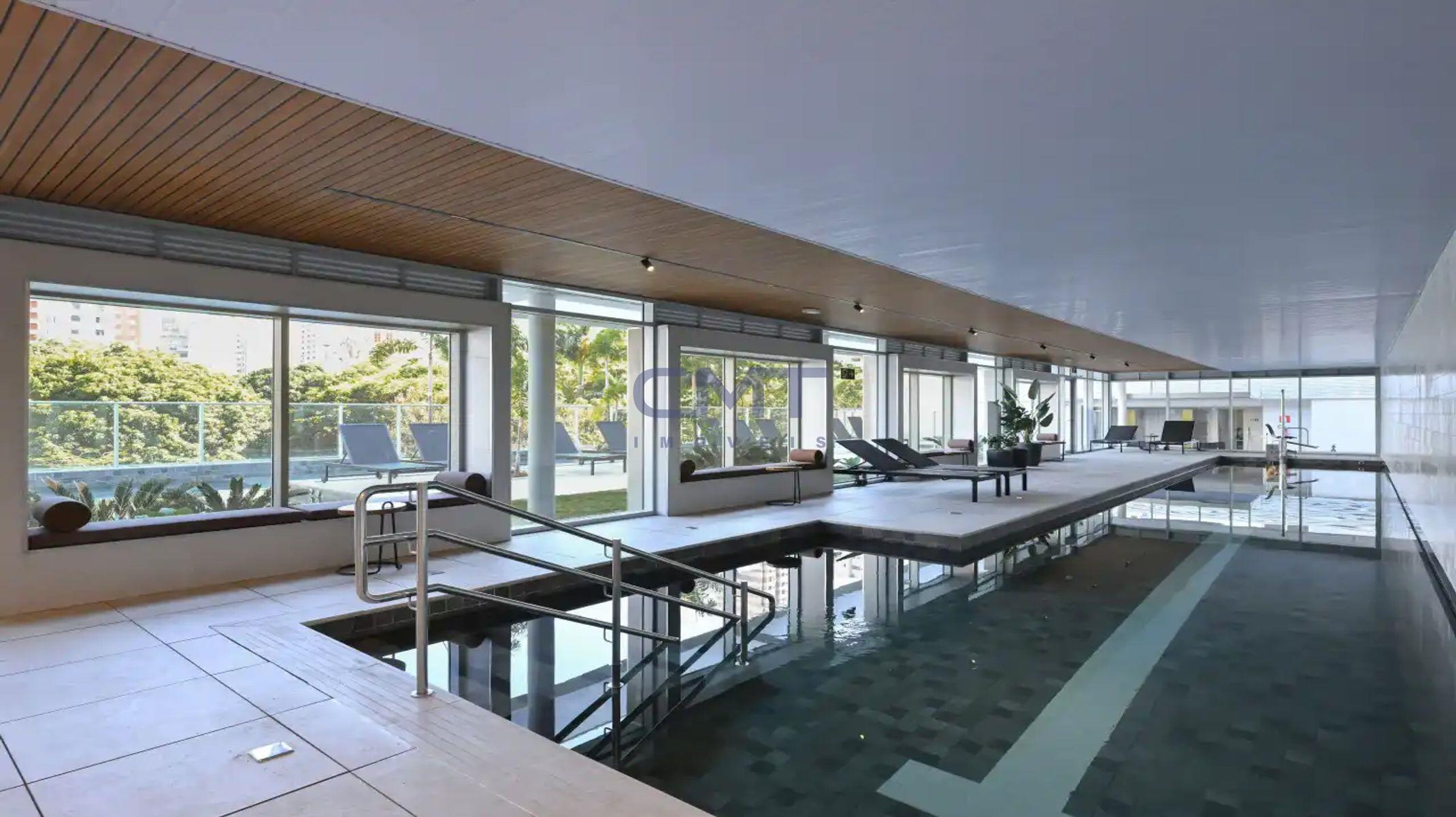 Apartamento à venda no Boa Viagem: Piscina climatizada com raia de 20m