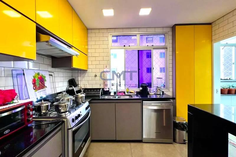 Cobertura à venda no Carmo: 