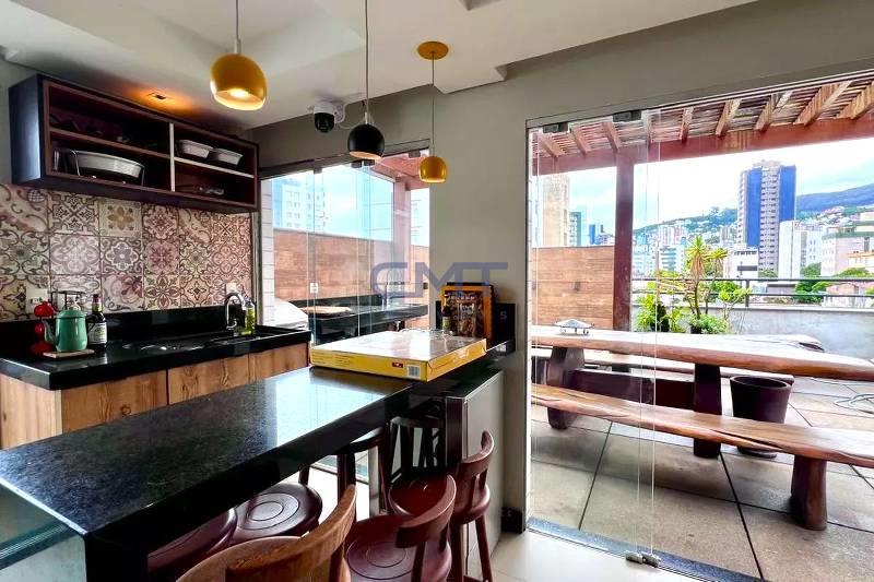 Cobertura à venda no Carmo: 