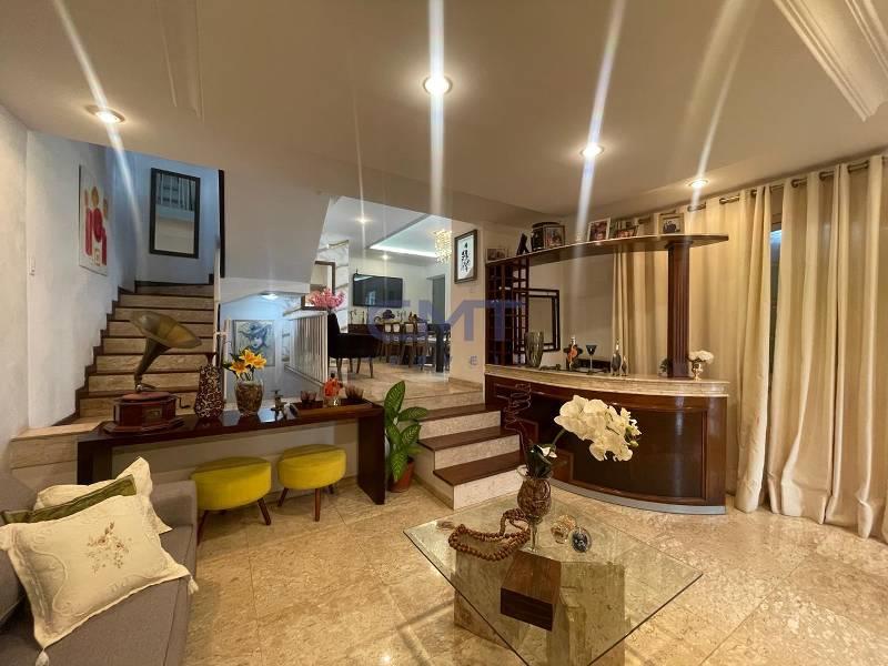 Casa à venda no Santa Lúcia : 