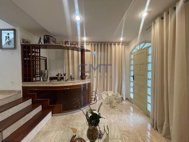 Casa à venda no Santa Lúcia : 