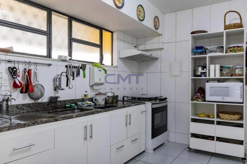 Área privativa à venda no Coração de Jesus: 