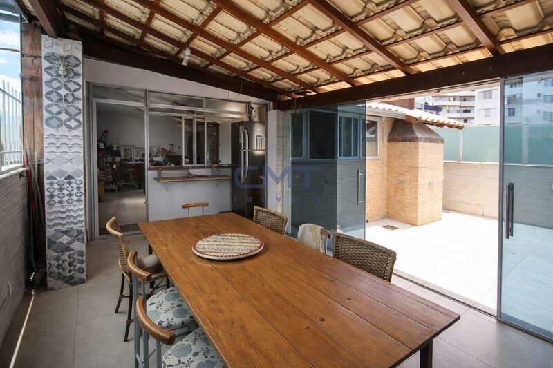 Cobertura à venda no Santo Antônio : 