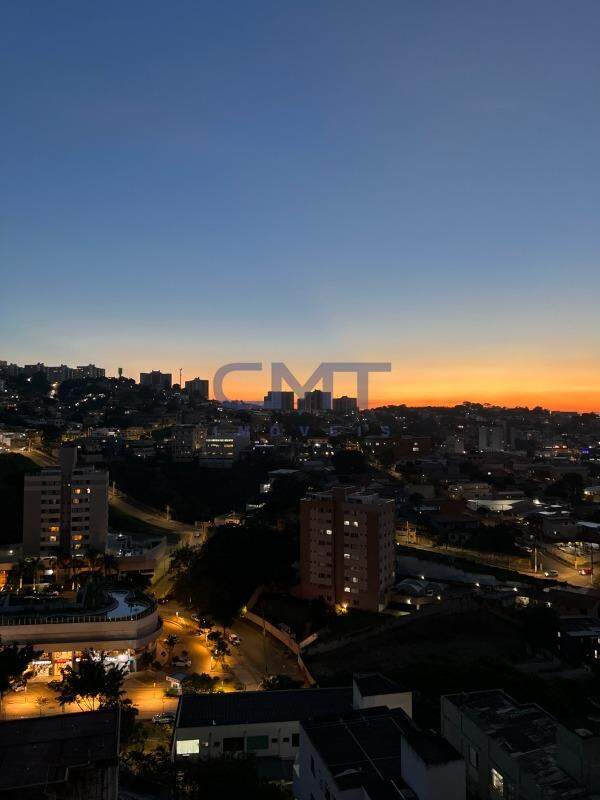 Cobertura à venda no Buritis: Vista para o por do sol