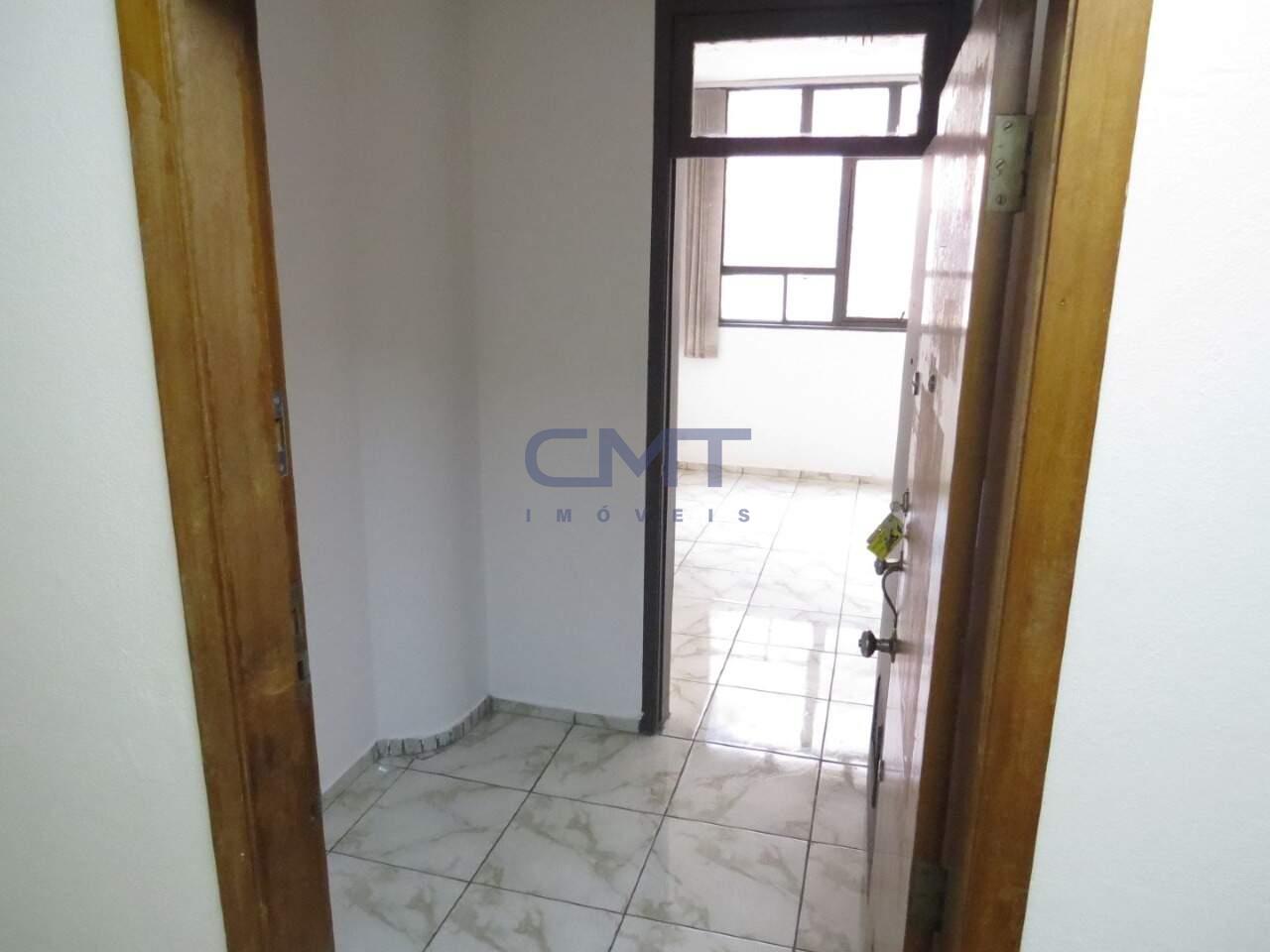 Sala à venda no Centro: 