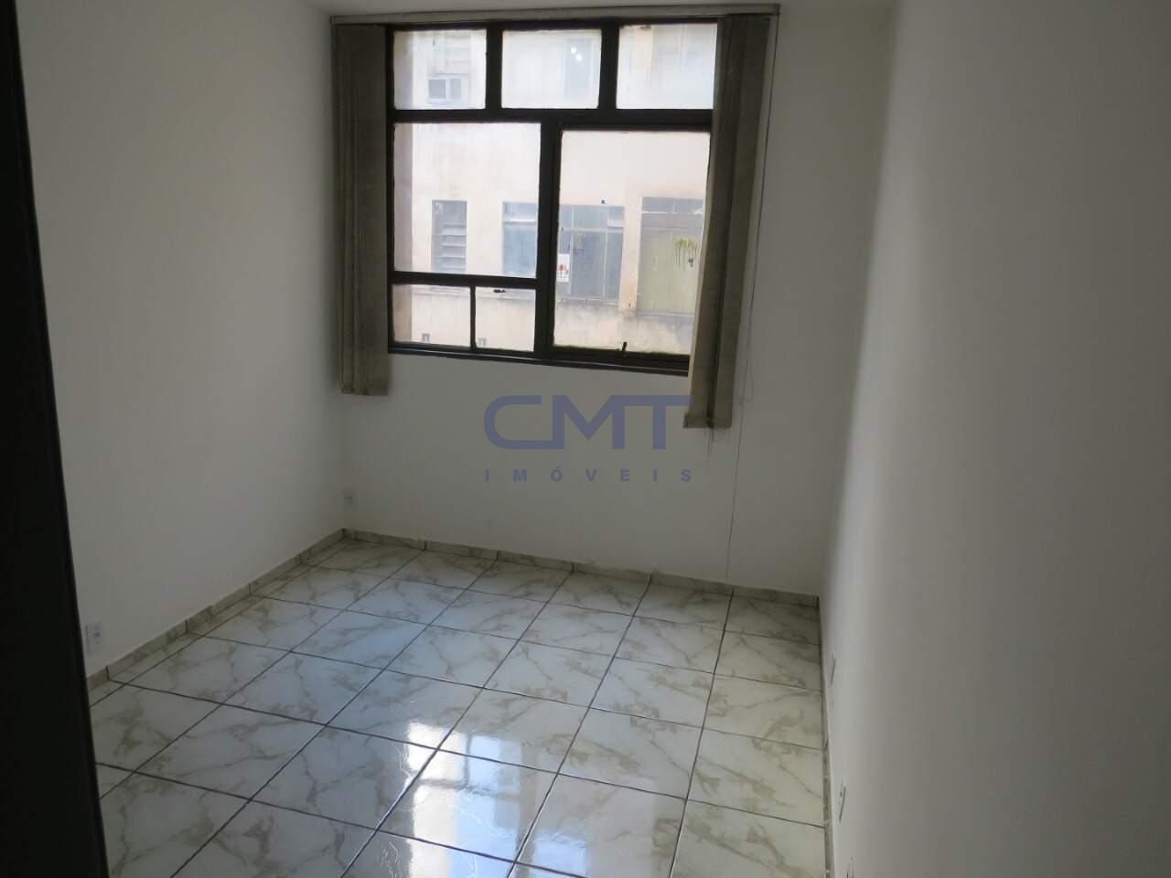 Sala à venda no Centro: 